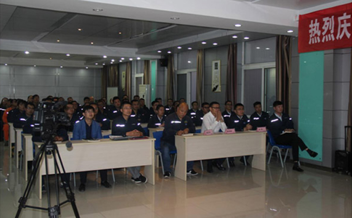 熱烈慶祝《恢弘管理學(xué)院揭牌儀式》圓滿成功